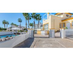 villa en Venta en Orihuela Costa. ETRV-T1761