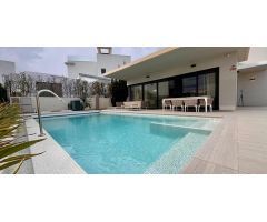 villa en Venta en Orihuela Costa. ETRV-T1815