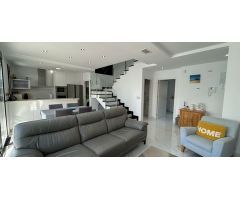 villa en Venta en Los Montesinos. ETRV-T1836
