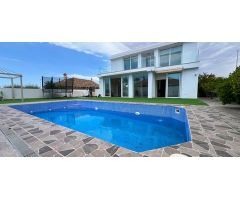 villa en Venta en Guardamar Del Segura. ETRV-T1878
