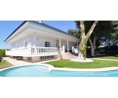 villa en Venta en Torrevieja. ETRV-T1883