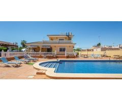 villa en Venta en Torrevieja. ETRV-T1897