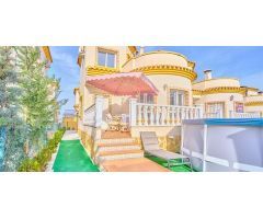 villa en Venta en Los Montesinos. ETRV-T1963
