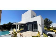 villa en Venta en Las Colinas Golf. ETRV-T2333