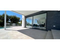 villa en Venta en Las Colinas Golf. ETRV-T2333