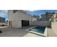 villa en Venta en Orihuela Costa. ETRV-T2451