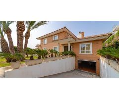 villa en Venta en Torrevieja. ETRV-T2498
