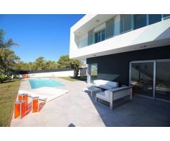 3 Bedroom 3 bathroom sea view Villa in Finestrat. SISK-T109
