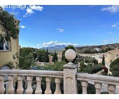 Villa con piscina comunitaria. SISK-T121