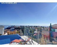 Villa moderna con vistas al mar y piscina privada. SISK-T122