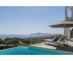 Fantástica Villa con vistas al mar, en venta en Altea, Costa Blanca.. SISK-T129
