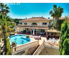 Lujosa villa con impresionantes vistas al mar en venta en Benissa, La Fustera. SISK-T182