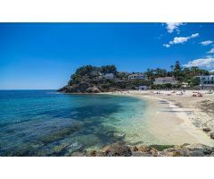 Lujosa villa con impresionantes vistas al mar en venta en Benissa, La Fustera. SISK-T182