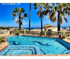 Lujosa villa con impresionantes vistas al mar en venta en Benissa, La Fustera. SISK-T182