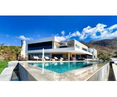Moderna villa de lujo con vistas al mar y la montaña en Altea la Vella. SISK-T184