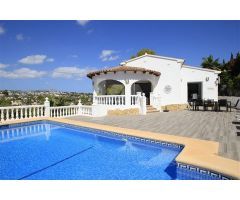 Exclusiva villa en venta en Moraira con impresionantes vistas abiertas.. SISK-T209