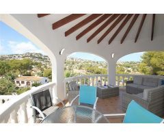 Exclusiva villa en venta en Moraira con impresionantes vistas abiertas.. SISK-T209
