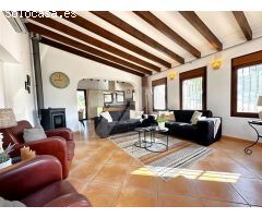 Villa en venta en Moraira, Costa Blanca.. SISK-T231