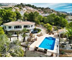 Chalet reformado con gran parcela y preciosas vistas al mar en Altea. SISK-T269