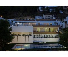 Lujosa villa en Altea Hills con vistas al mar y dos piscinas. SISK-T27