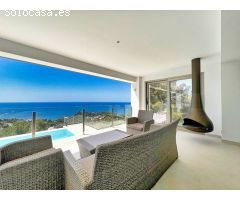 Villa moderna con preciosas vistas al mar en Altea. SISK-T274