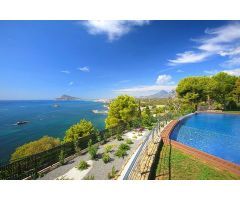 Villa de superlujo en primera linea del mar en Altea!. SISK-T28