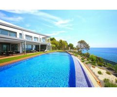 Villa de superlujo en primera linea del mar en Altea!. SISK-T28