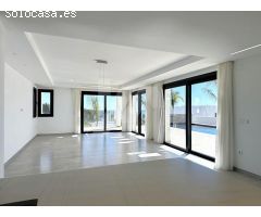 Villa Moderna en venta con vistas al mar en Moraira, Costa Blanca.. SISK-T313