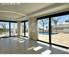 Villa Moderna en venta con vistas al mar en Moraira, Costa Blanca.. SISK-T313