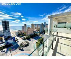 Ático con impresionantes vistas al mar en venta en Calpe. SISK-T385