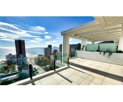 Ático con impresionantes vistas al mar en venta en Calpe. SISK-T385