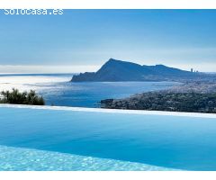 Villa de lujo a la venta en Altea con vistas panorámicas. SISK-T61