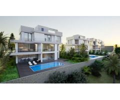 villa en Venta en Estepona. ZFID-T398
