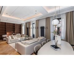 Piso en venta en Recoletos, Madrid.. EGYB-T663