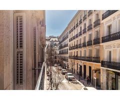 Piso exterior en venta totalmente reformado en Recoletos, Salamanca. EGYB-T664