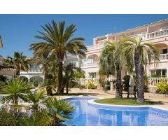 Apartamento de 1 dormitorio en Benissa Costa, con piscina comunitaria, fantásticas vistas al mar y a