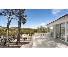 villa en Venta en Santa Ponsa. XPNT-T3940