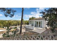 villa en Venta en Santa Ponsa. XPNT-T3940