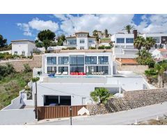 villa en Venta en Salobrena. ADTN-T1909