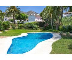 villa en Venta en Benalmádena. DXUQ-T3147