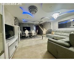 villa en Venta en Benalmádena. DXUQ-T3268