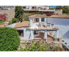 villa en Venta en Salobrena. ADTN-T1911