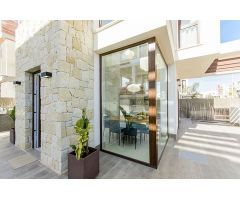 chalet en Venta en Los Montesinos. BCLW-T2532
