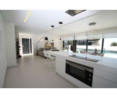 chalet en Venta en Torrevieja. BCLW-T2627
