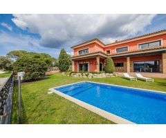 Exclusiva casa en venta en Costa Brava, Girona. EGYB-T694