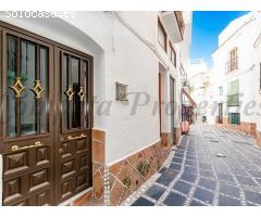 casa adosada en Venta en Cómpeta. RLJO-T6421