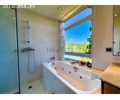 villa en Venta en Redondela. XZWZ-T75