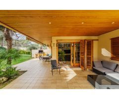 Chalet de lujo con piscina y pista de tenis en Santa Cristina d amp;apos;Aro, Costa Brava. EGYB-T696
