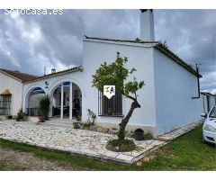 villa en Venta en Lora De Estepa. FQFR-T5612