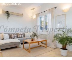 villa en Venta en Alhaurín el Grande. RLJO-T6422